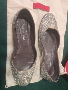 Valentino Garavani Crystal-Embellished Beige Ballet Flats